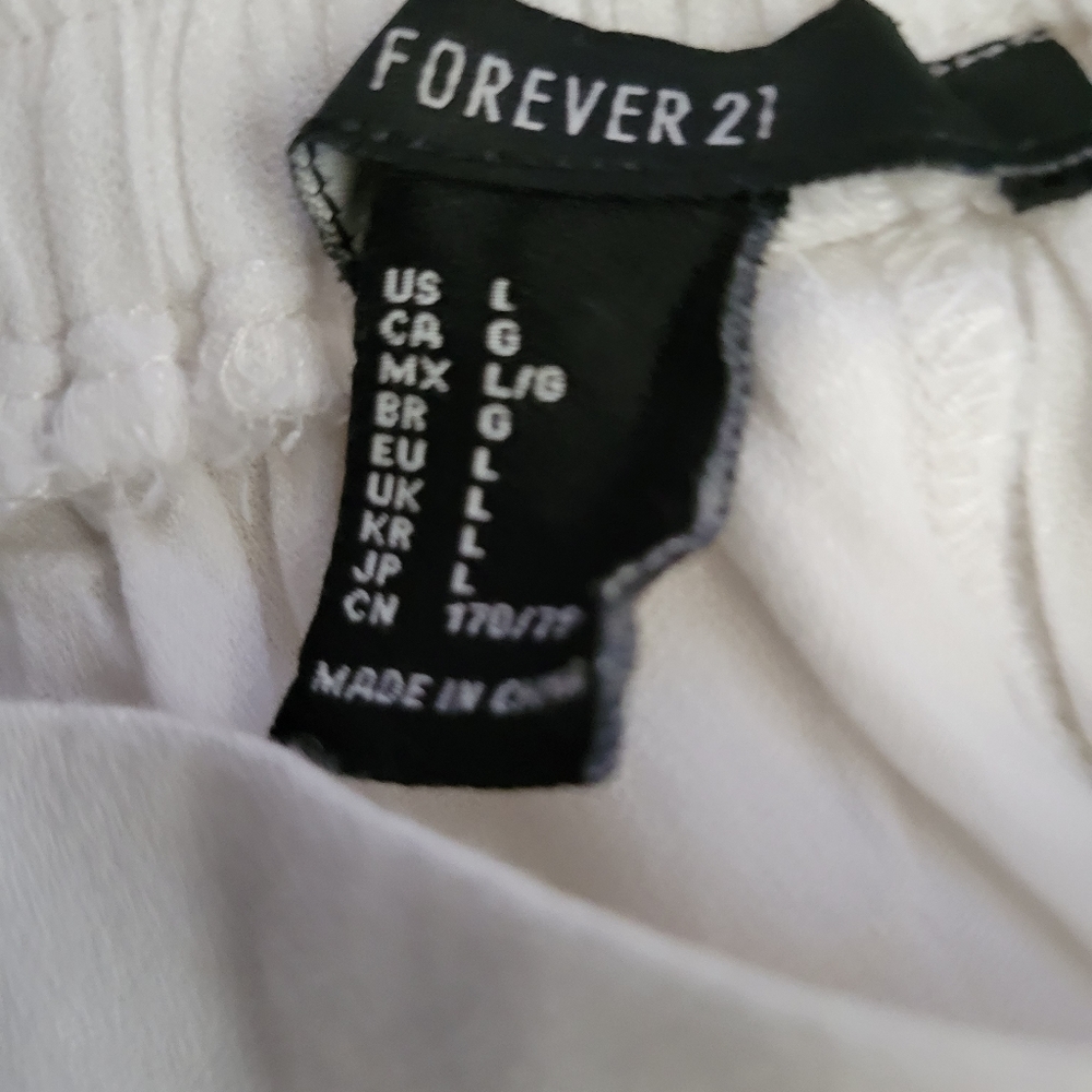 Shorts - Picture 2 of 5